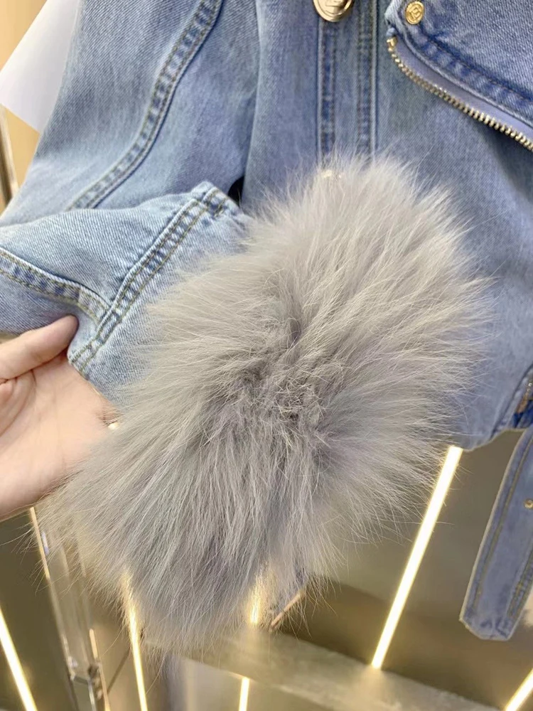 2024 Winter Removable Faux Fur Collar Belt Blue Warm Denim Jacket Female Vintage Casual Fur Liner Metal Buttons Women Outwear