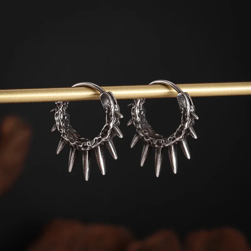 Retro Punk Style Small Hoop Spiked Hoop Earrings Nickel-Free Hypoallergenic Gothic Skull Earrings for Men and Women