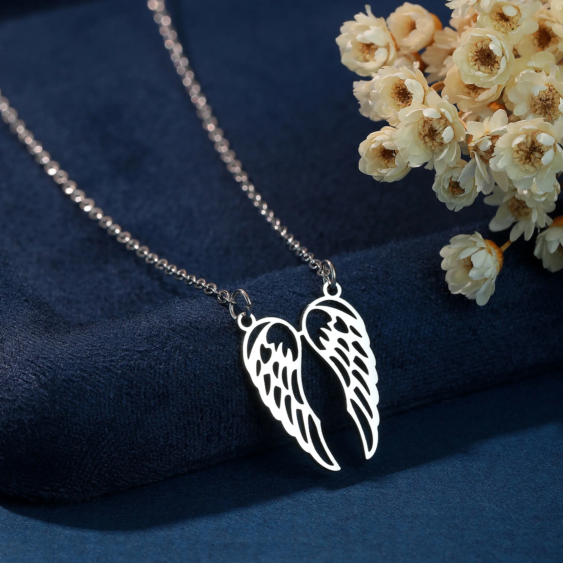 Stainless Steel Angel Wings Necklace for Women Girl Jewelry Lady Clavicle Choker Supernatural Amulet Exquisite Birthday Gifts