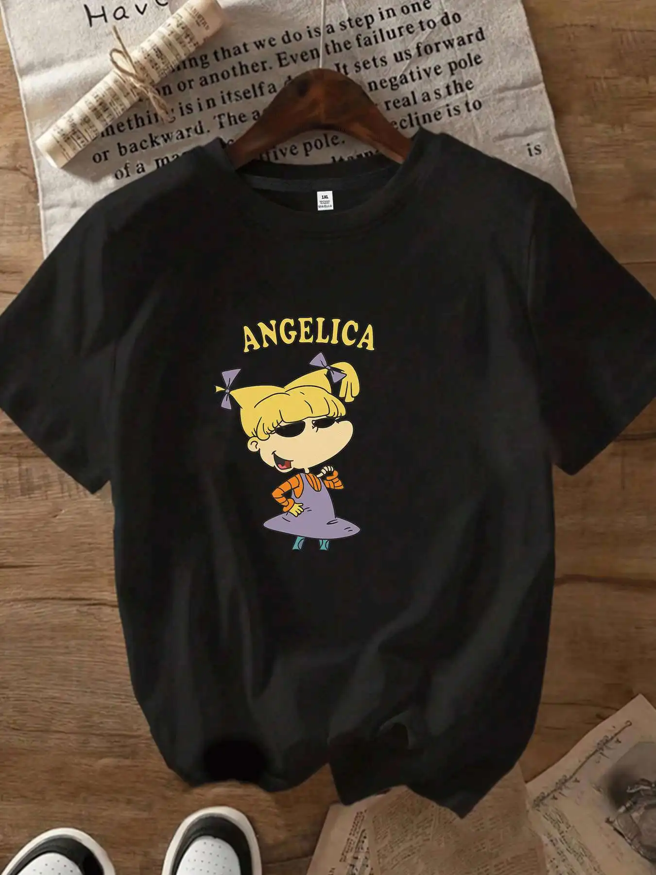 【1147885】 تي شيرت نسائي مقاس كبير برقبة دائرية وأكمام قصيرة مع نصف كم مرن ومطبوعات عصرية