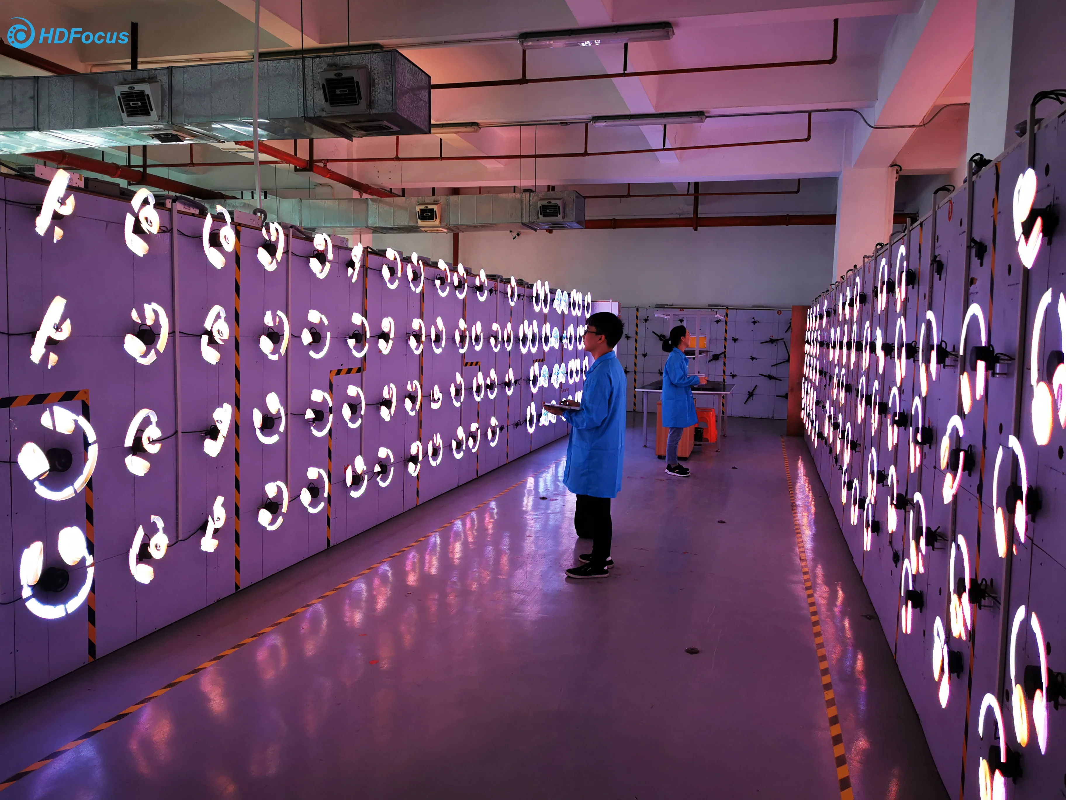 Proyector de holograma 3D LED para exteriores e interiores, 65Cm, para publicidad y educación, ventiladores holográficos OEM