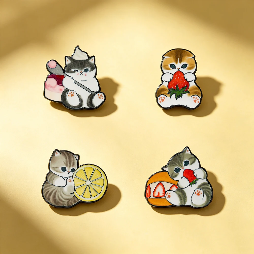 4 Stück Katzen-Frucht-Emaille-Anstecknadeln, Zitronen-Brosche, Cartoon-Tier-Schmuck, Geschenk für Kinder und Freunde