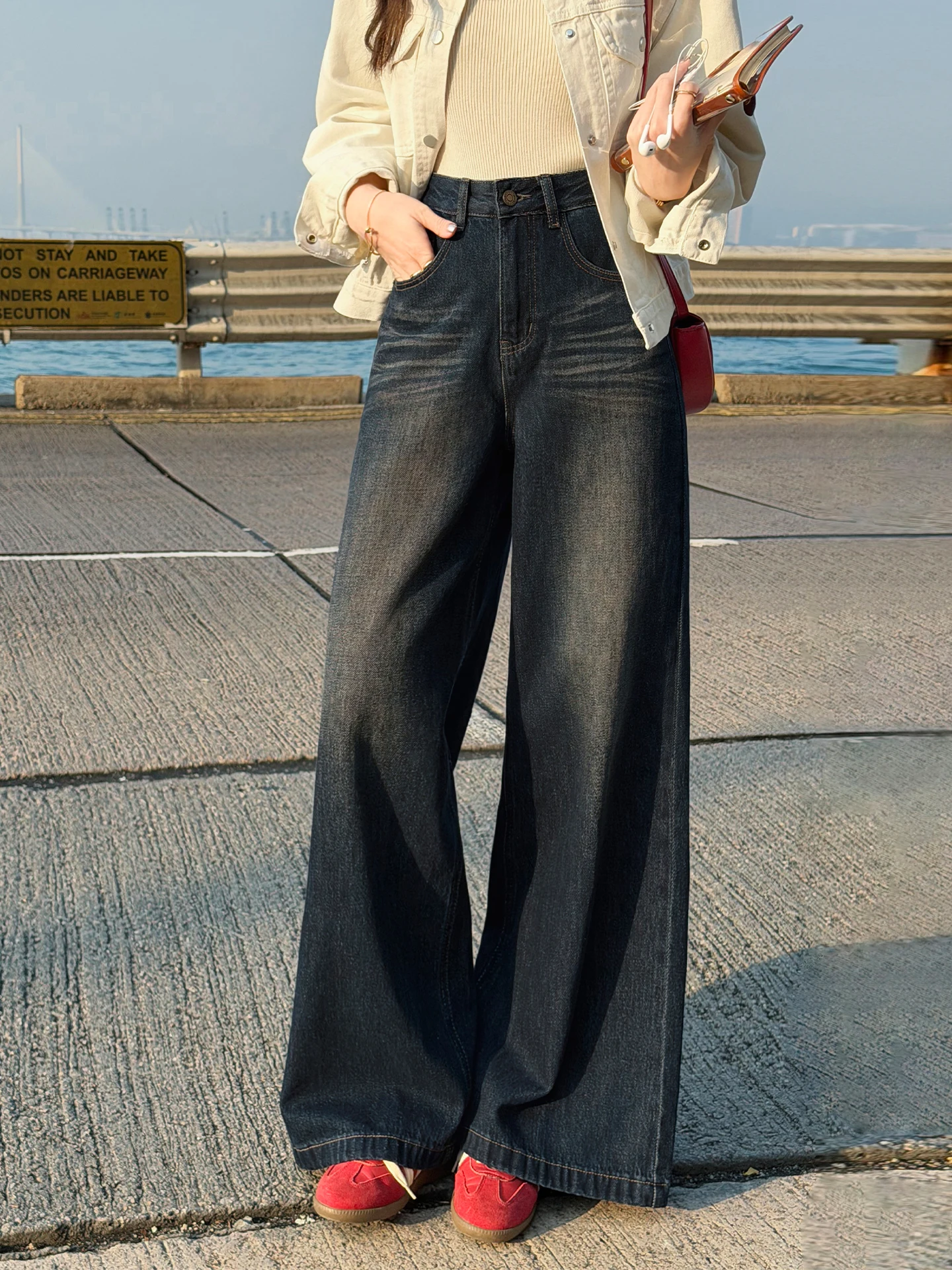 

High Waist Wide Leg Jeans Street Sle Faionable Loose Paw Print Floor Length Pants Spring 2026 New Retro Casual Jeans