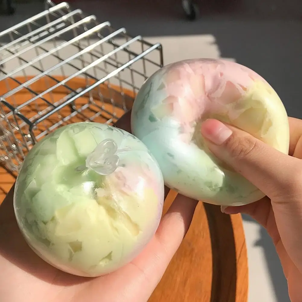 Squishy Stressbälle mit langsamem Rückprall, Wachs-Haut-Quetschspielzeug für Kinder und Erwachsene, leises sensorisches Fidget-Spielzeug zur Beruhigung und Stresslinderung