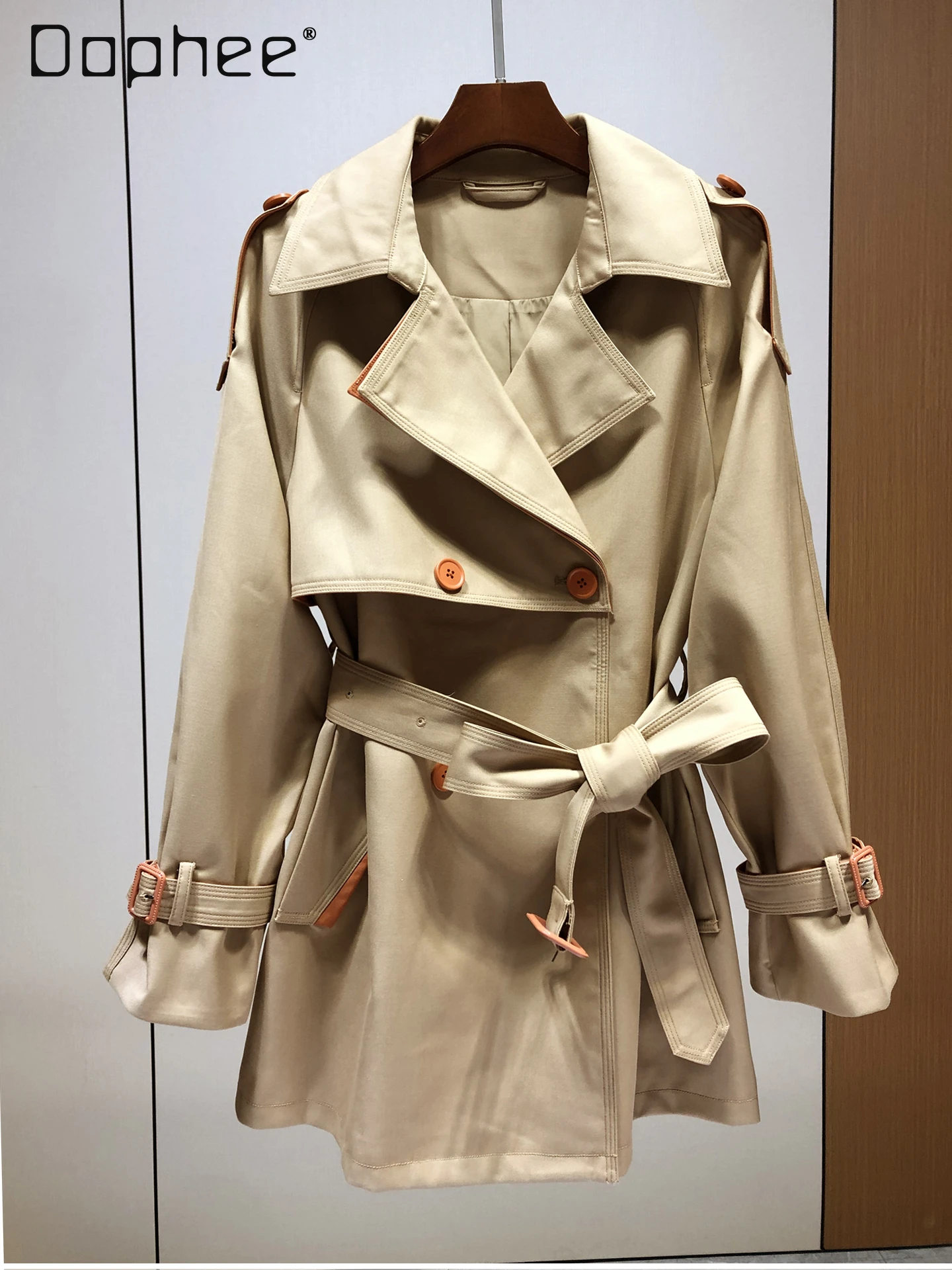 

Элегантный классический плащ в британском стиле в стиле ретро, модный тонкий плащ с разрезом на воротнике и поясом, европейская мода, пальто средней длины