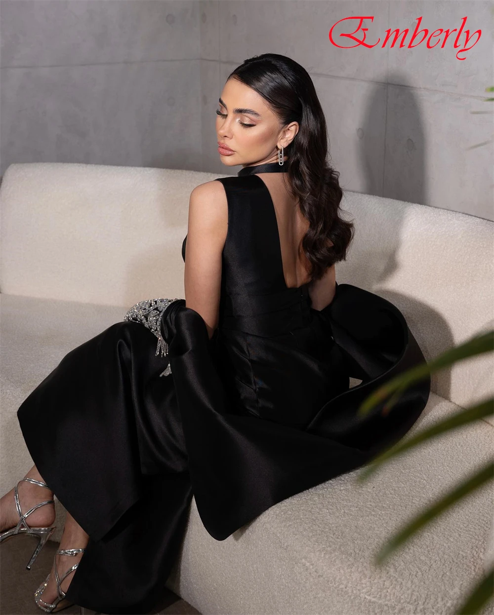 Customized O-Neck Detachable Sleeve Satin Straight Evening Dress Sparkly Crystal Party Dresses Delicate  Special Occasion Gowns