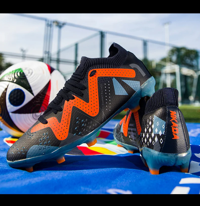 

Lightweight Men Football Cleats Strong Traction Breathable Comfortable Wearproof Design For Outdoor Grass Sports Activities