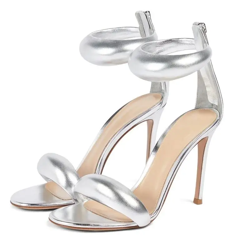 

Летние новые женские туфли на высоком тонком каблуке с круглым носком, из мягкой кожи, с объемным дизайном, с ремешком на щиколотке, для банкетов, большие размеры.