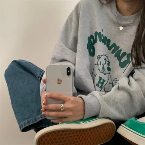 

Bear and Letter Print Drop Shoulder Sweatshirt Vintage Long Sleeve Round Neck Pullover Hoodie Woman Clothing Outerwears