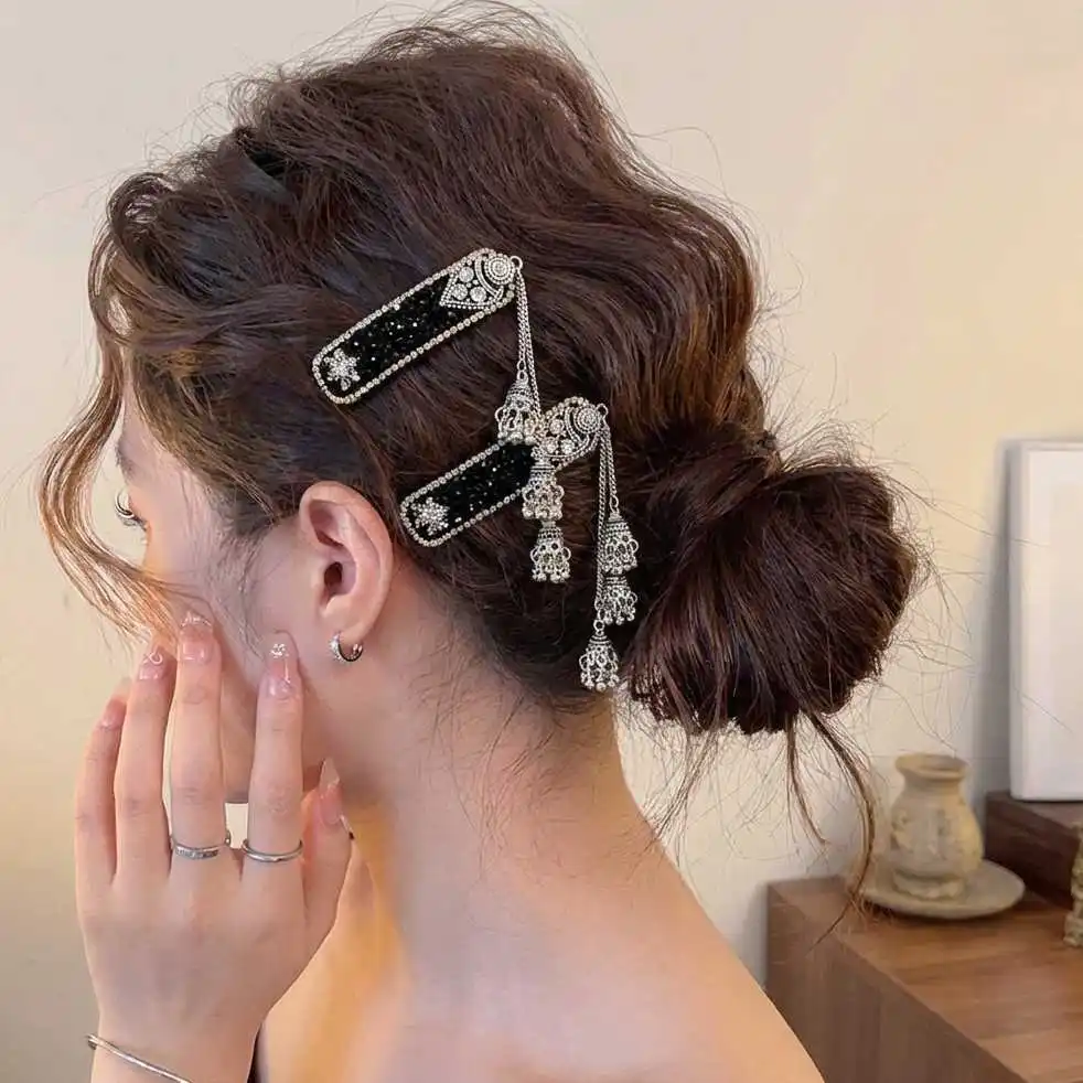 

Brilliant Galaxy~Sparkling Diamond Ethnic Style Bell Tassel Hair Clip for Women, High-End Forehead Side Clip