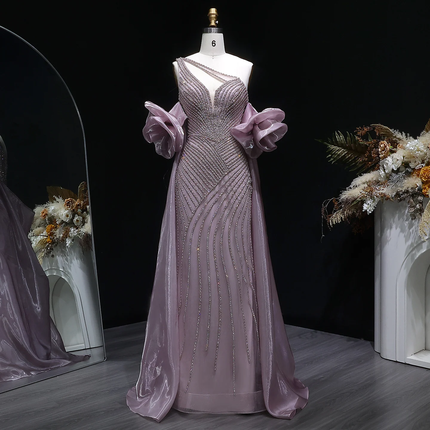 Sharon Said Dubai Luxuriöses Einschultriges Abendkleid mit Langer Schleppe, Stark Perlenbestickt, Saudi-Arabisches Damen-Abendkleid SS016 Maßanfertigung – Detail 9