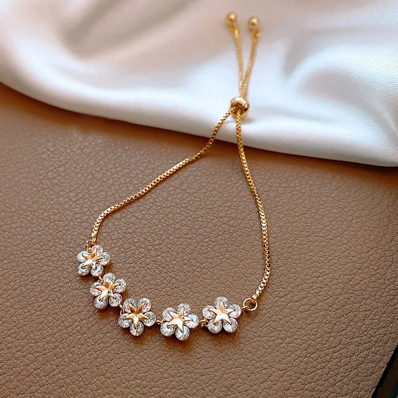 Korean Gold Plated Crystal Flower Charm Bracelet for Women Elegant Luxury Fashion Jewelry Accessory for Wedding Party Gifts