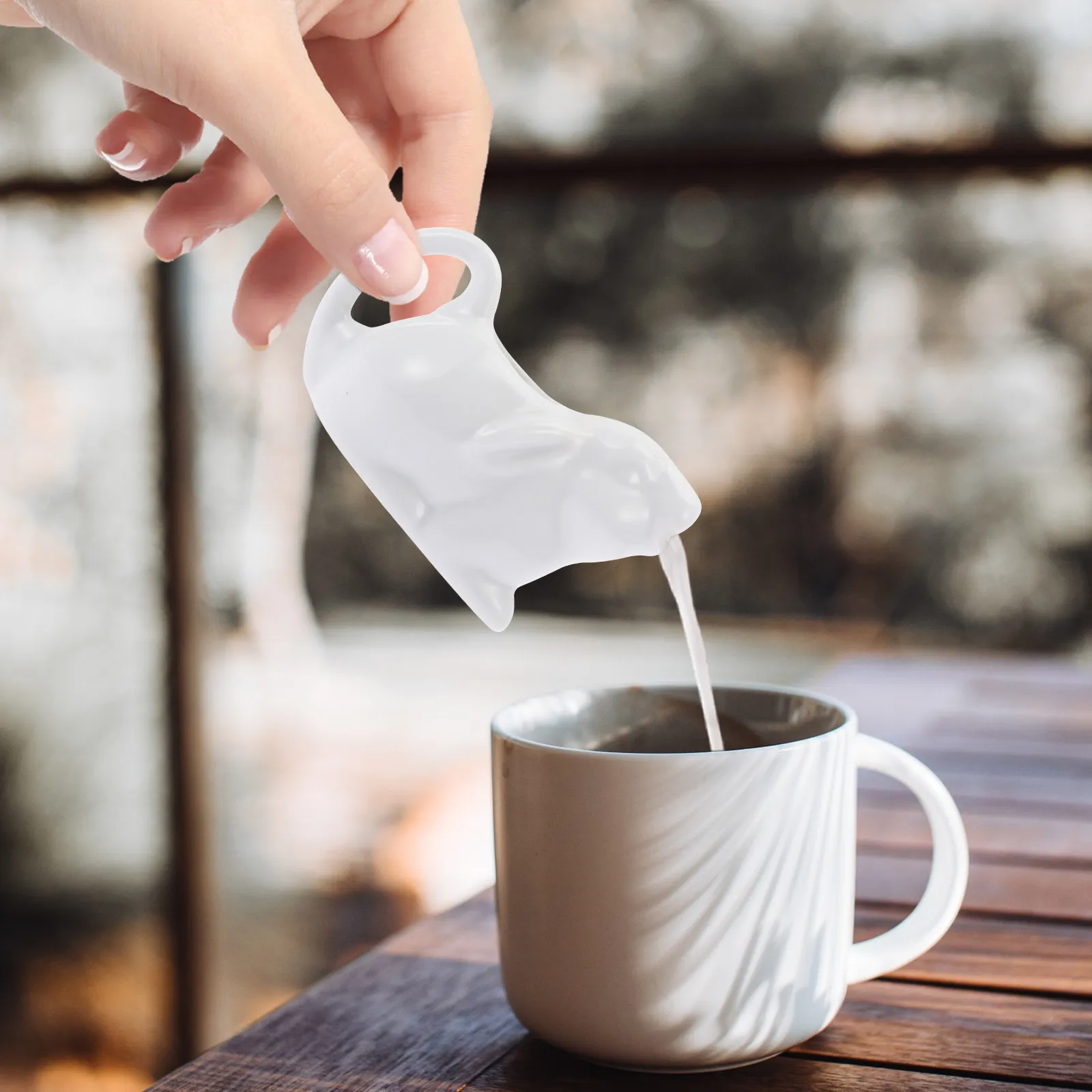 

Small Ceramic Milk Jug Unique Animal Shape Milk Pitcher Creative Coffee Sauce Container for Home Cafe Dessert Restaurant