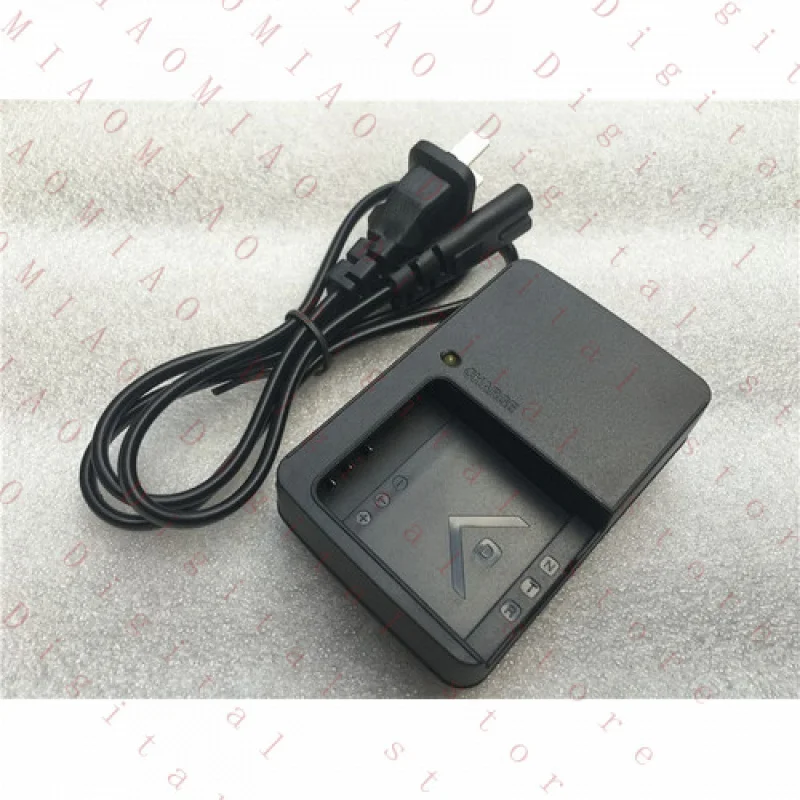 

Новое зарядное устройство BC-CSD для аккумуляторов камер Sony DSC-T70, T200, T700, T77, T2, TX1, NP-BD1