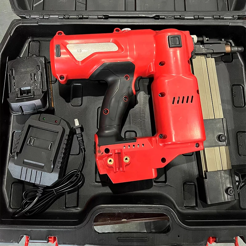 

Аккумуляторный гвоздезабиватель (нейлер) для монтажных работ: идеален для установки труб, крепления, монтажа дверей и окон, автоматический, для пластиковых полосок