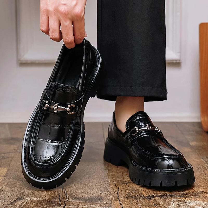 Men's casual loafers Gentleman retro style Office Fashion Party 38-48 Adult casual leather shoes Hot selling daily versatile