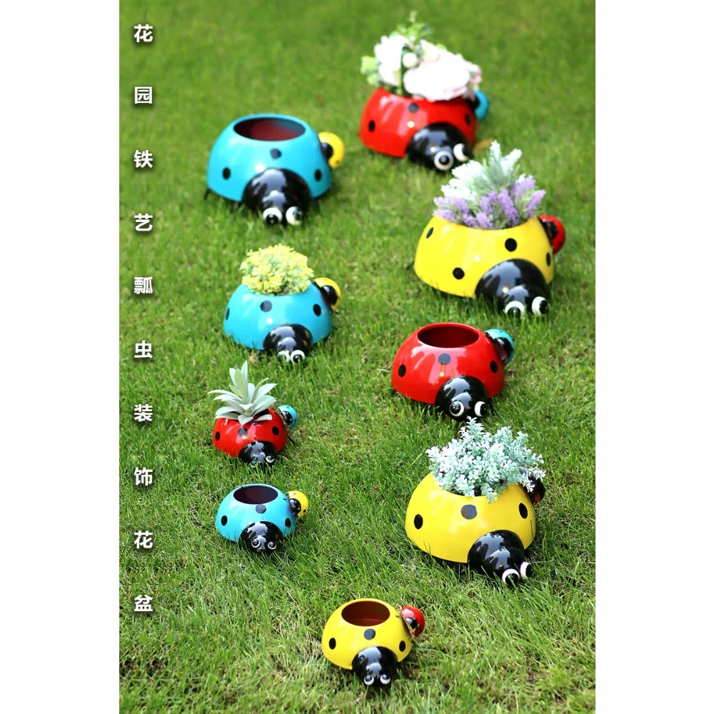 Outdoor Garden Villa Cartoon Iron Garden Courtyard Layout Ladybug Flower Pot Yard Lawn Landscape Decoration Ornaments