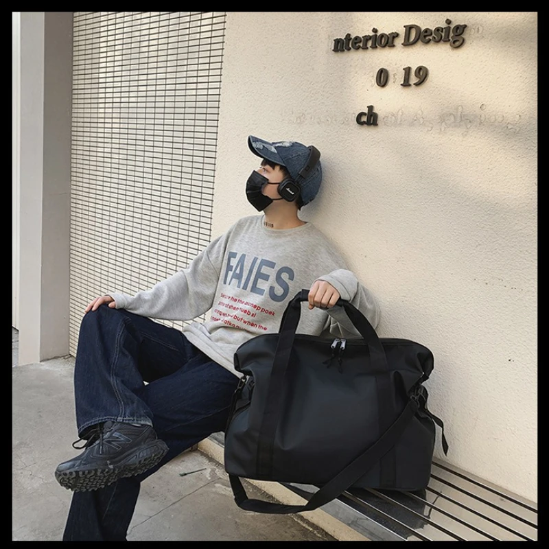 حقيبة أمتعة محمولة بكتف واحد وبسيطة وعصرية بلون سادة وحقيبة تخزين رياضية ولياقة بدنية