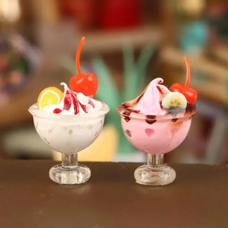1 unidad: Miniatura 1:12 de taza de helado de cereza, modelo de resina, accesorio para casas de muñecas coleccionables (compatible con Ob11)