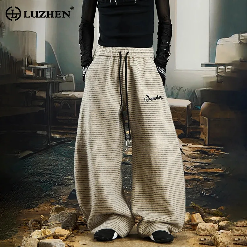 

LUZHEN 2025 New Trendy Elastic Waist Drawstring Loose Wide Leg Casual Pants Men Stripe Printed Handsome Street Sweatpants JY4938