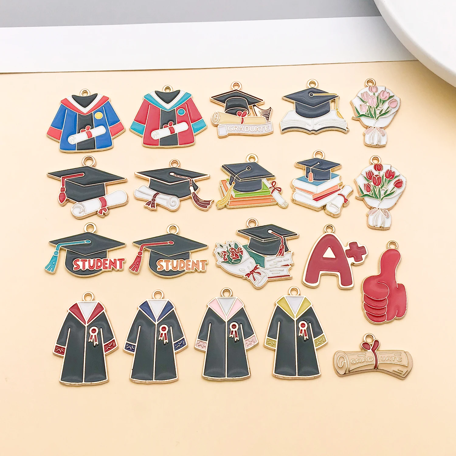 10/20pcs Enamel Graduation Flower Hat Charms Pendant for Necklaces Earrings DIY Jewelry Making Decorations Accessories Findings