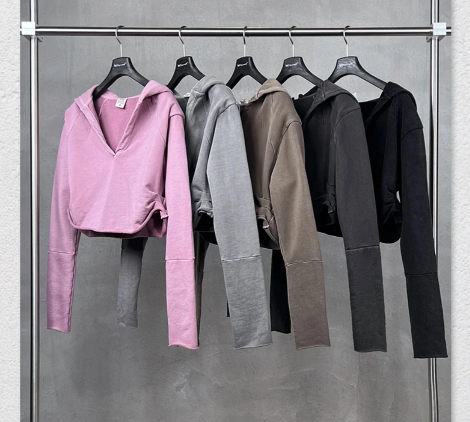 Damska bluzka w stylu retro, pikantna, inspirowana Feng Shui, postarzana, z dekoltem w serek, plisowana, krótka, z kapturem i długim rękawem.