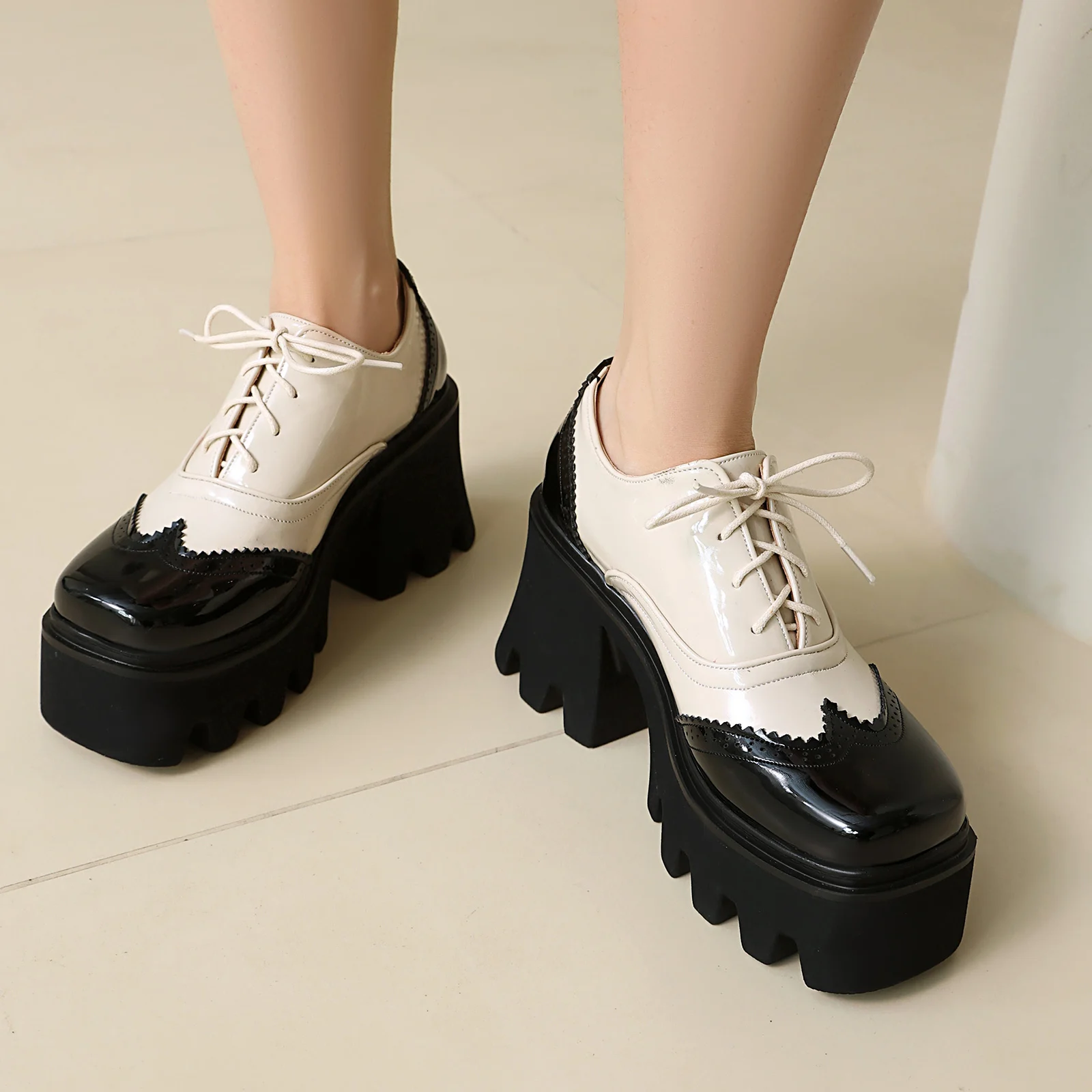 British Patent Leather Spring High Rise Thick Soled Shoes Women Color Blocking Casual Slimming High Heels Lace Up Single Shoes
