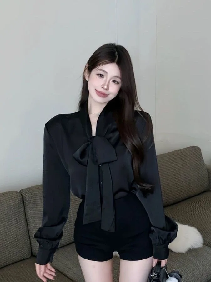 

Silk Satin Long Sleeve Shirt Women's Shoulder Pad Design Sense Belted Commute Top White Fall Season V-neck Polyester Material