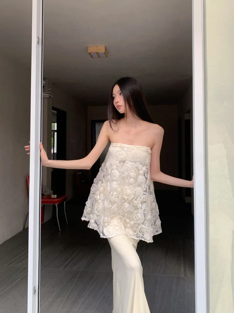 

Комплект из двух предметов: юбка-миди А-силуэта с кружевом и укороченный топ с пайетками и вышивкой, весенний модный комплект с цветочным узором, платье-русалка из полиэфирного волокна