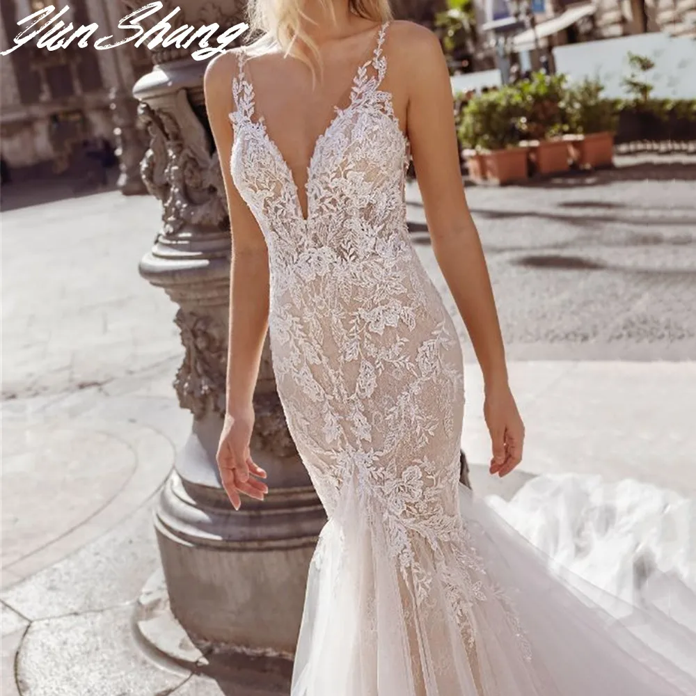 YunShang Spaghetti Straps abito da sposa profondo scollo a v senza maniche Sexy sirena abito da sposa Appliques di pizzo Backless Vestidos De Noiva