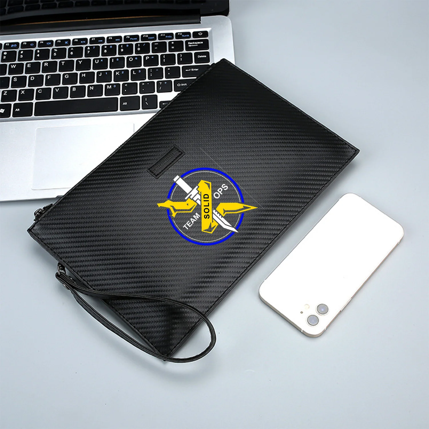 黄色の矢印、白い剣、黒い円、テキスト エレガントなプリント PU メンズ ハンドバッグ ファッショナブルで実用的で、日常の持ち運びに最適