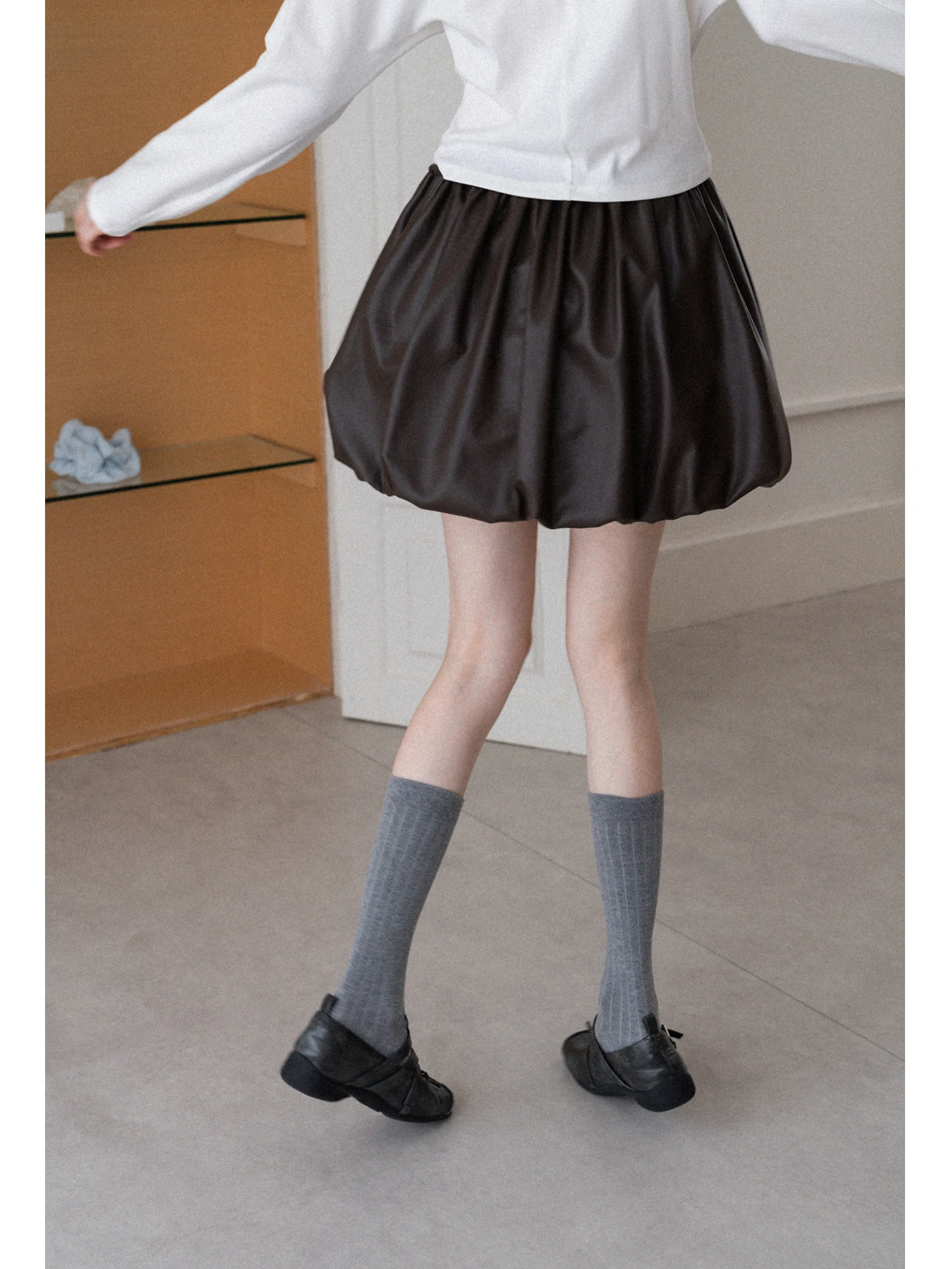 

Eggka Retro High Waist A-Line Skirt Flud PU Leather Women's Casual Skirts ort Length Anti-Light Walking Skirts