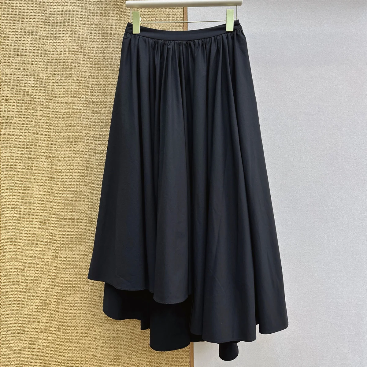 High Quality Women High Waist Asymmetrical Maxi Skirt Elastic Waist Side Zip Full Pleated Long Skirt lyt2671575