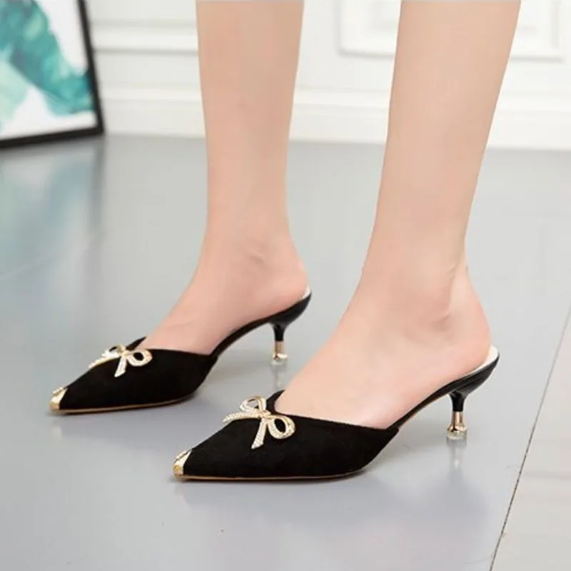 

Универсальные женские летние сандалии-мюли с бантом, открытым носком, на шпильке, модные, для улицы, трендовые, популярные