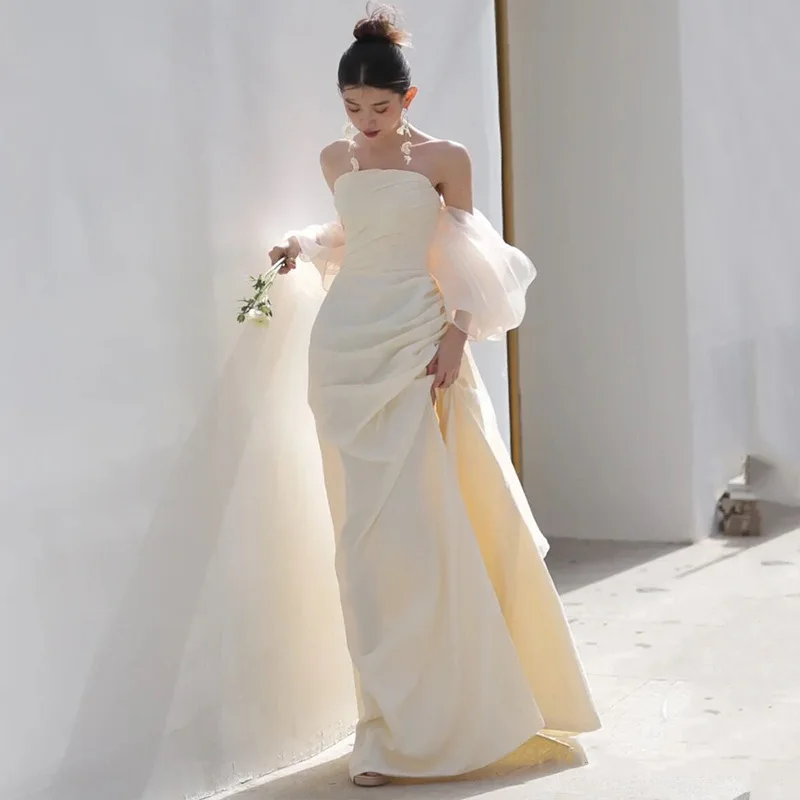 abito-da-sposa-leggero-in-stile-coreano-con-scollo-all'americana-in-raso-design-di-nicchia-abito-da-sera-elegante-per-banchetti-bianco-di-fascia-alta-per-le-donne