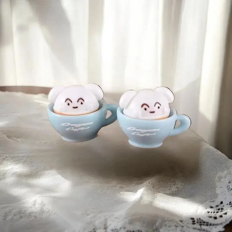 素晴らしい子犬の雪の上のコーヒーマグカップ10個セット - ドールハウスやごっこ遊び用のミニチュアモデル