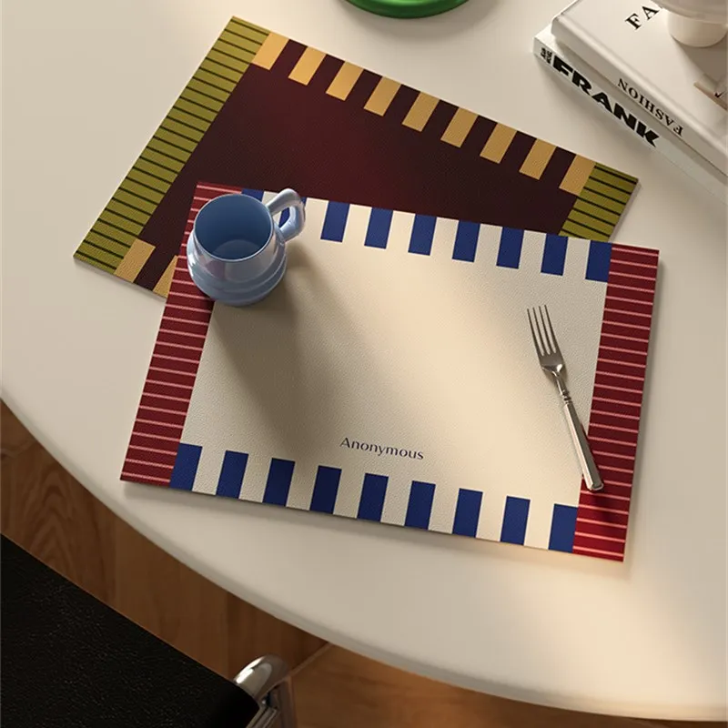 

Placemats Set of 2 Faux Leather Heat Resistant Placemat Washable Table Mats Wipeable Dining Table Wedding Coffee Shop Decoration