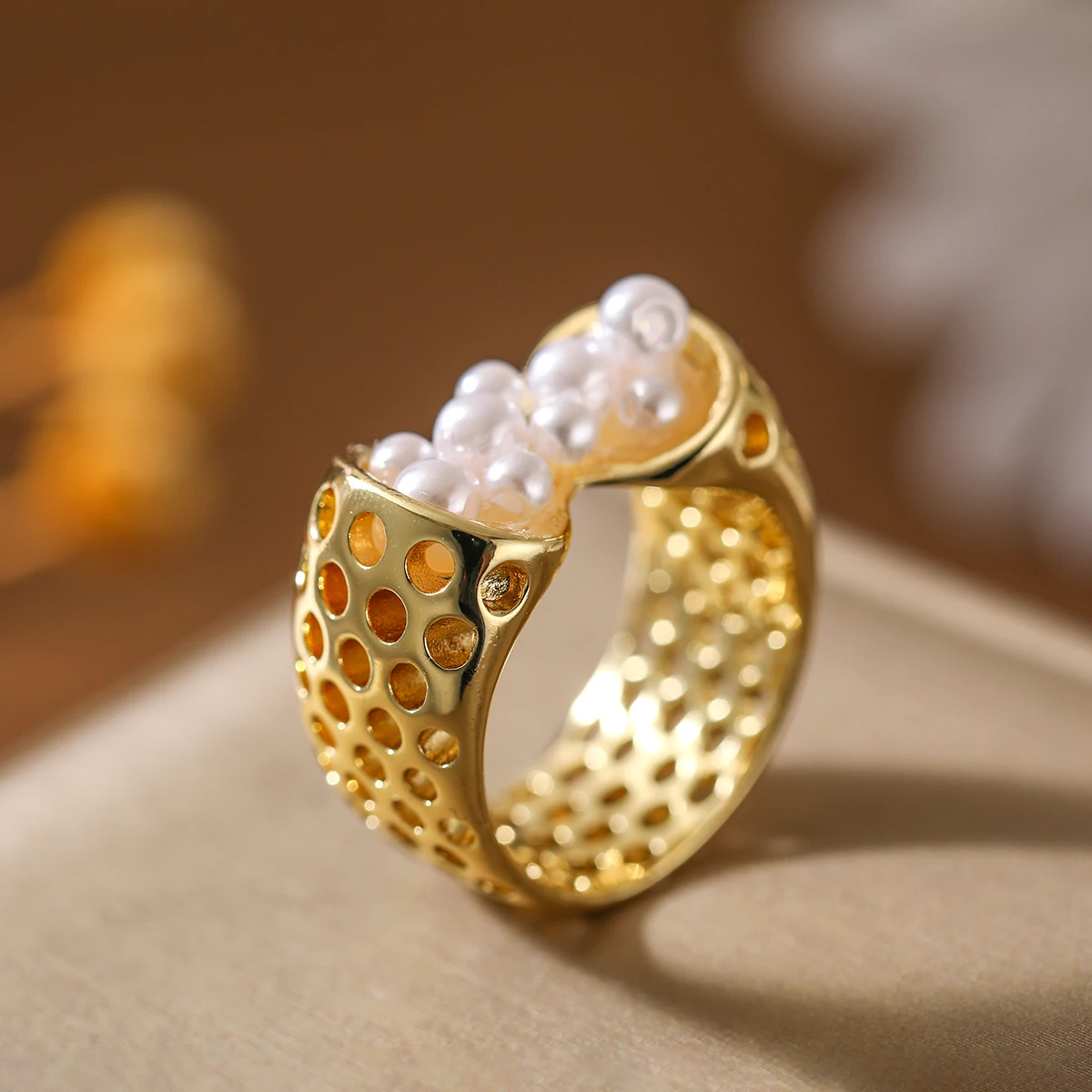 Women's Unique Hollowed-Out Imitation Pearl Copper Ring