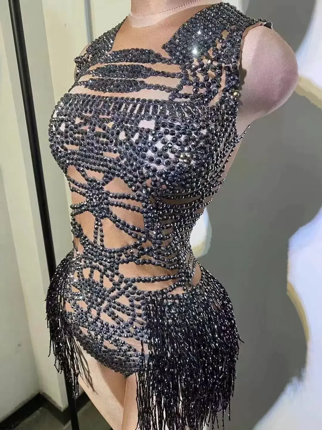 Body negro con borlas y diamantes de imitación para mujer, leotardo ajustado sin mangas, traje de baile para actuación en escenario y club nocturno, traje de Festival Rave