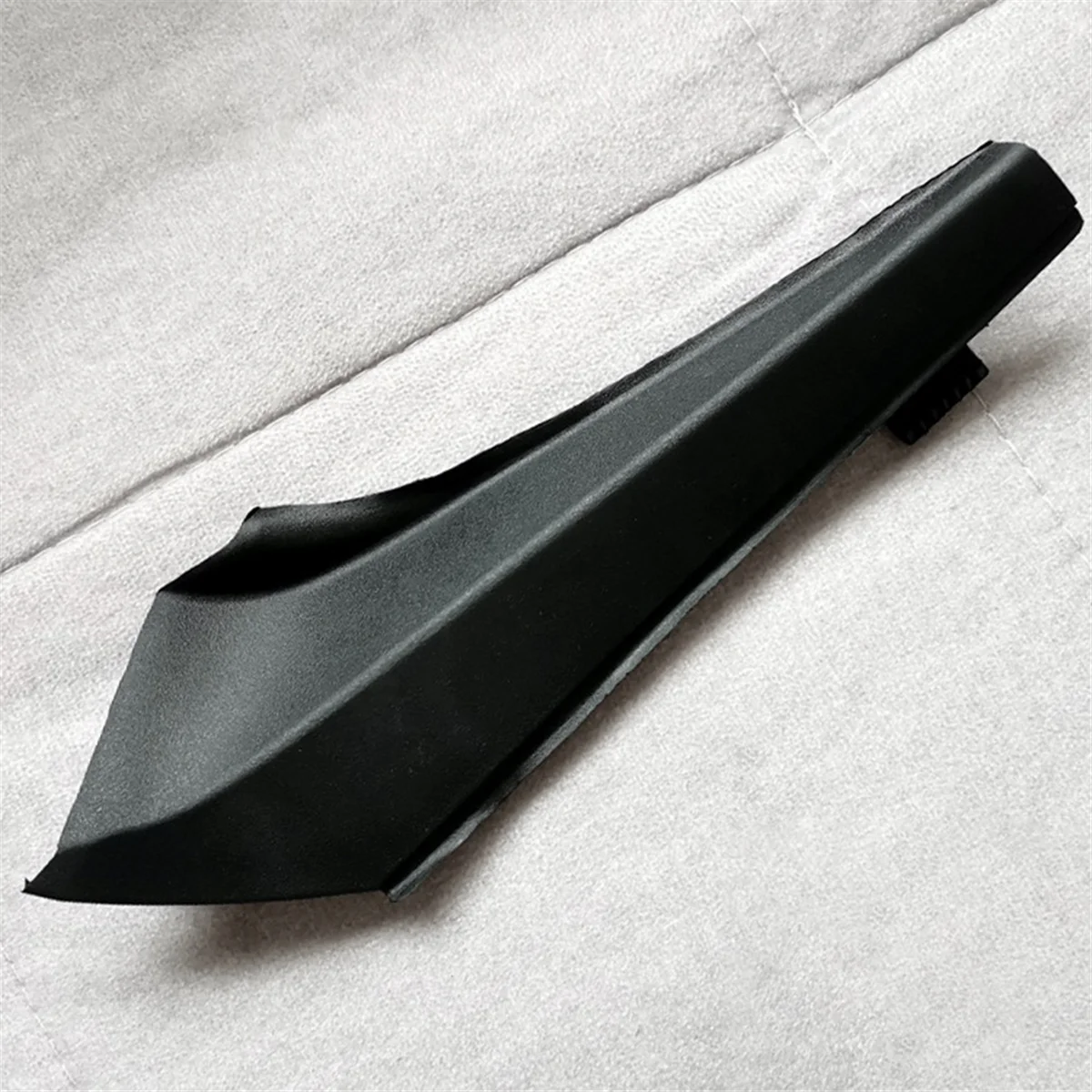 

Модернизированная 1 пара левой и правой передней боковой удлинительной крышки стеклоочистителя для