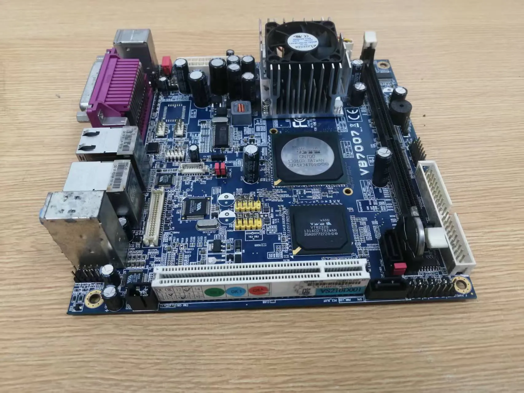 VB7007 Mini-ITX اللوحة الأم للتحكم الصناعي VB7007 #4