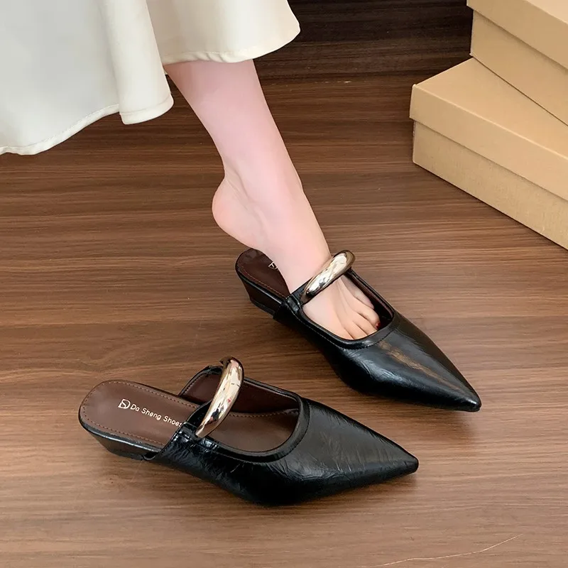 

Новые женские летние сандалии, сабо с острым носком, туфли-лодочки из лакированной кожи со стразами и туфли-лодочки на шпильке, полускользящие носки на плоской подошве