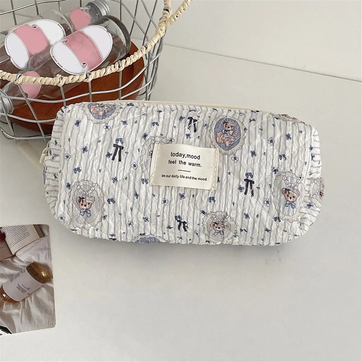 N14R Top Quilted Bear Makeup Bag Cosmetic Organizer Bag Aesthetic Makeup Storage Bag Cute Bear Toiletry Bag Cosmetic Bag
