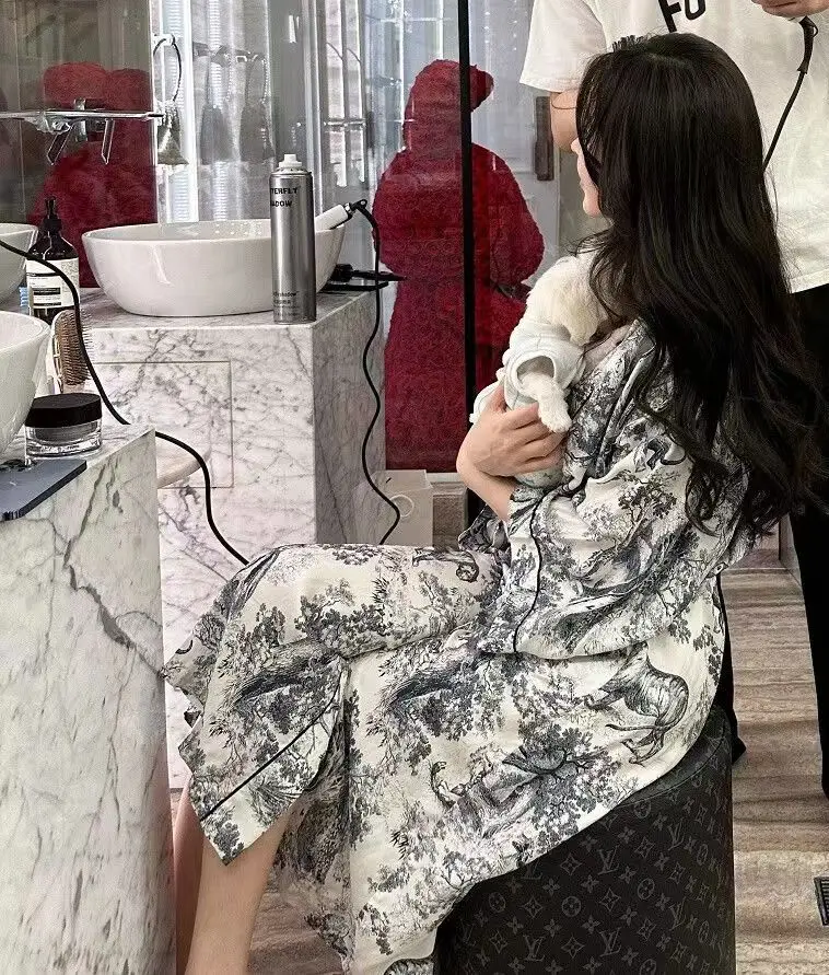 セクシーな夏のシルク着物ローブ女性の薄いストラップパジャマ V ネック 9 袖丈新中国風ホーム服 520 ブランド 1