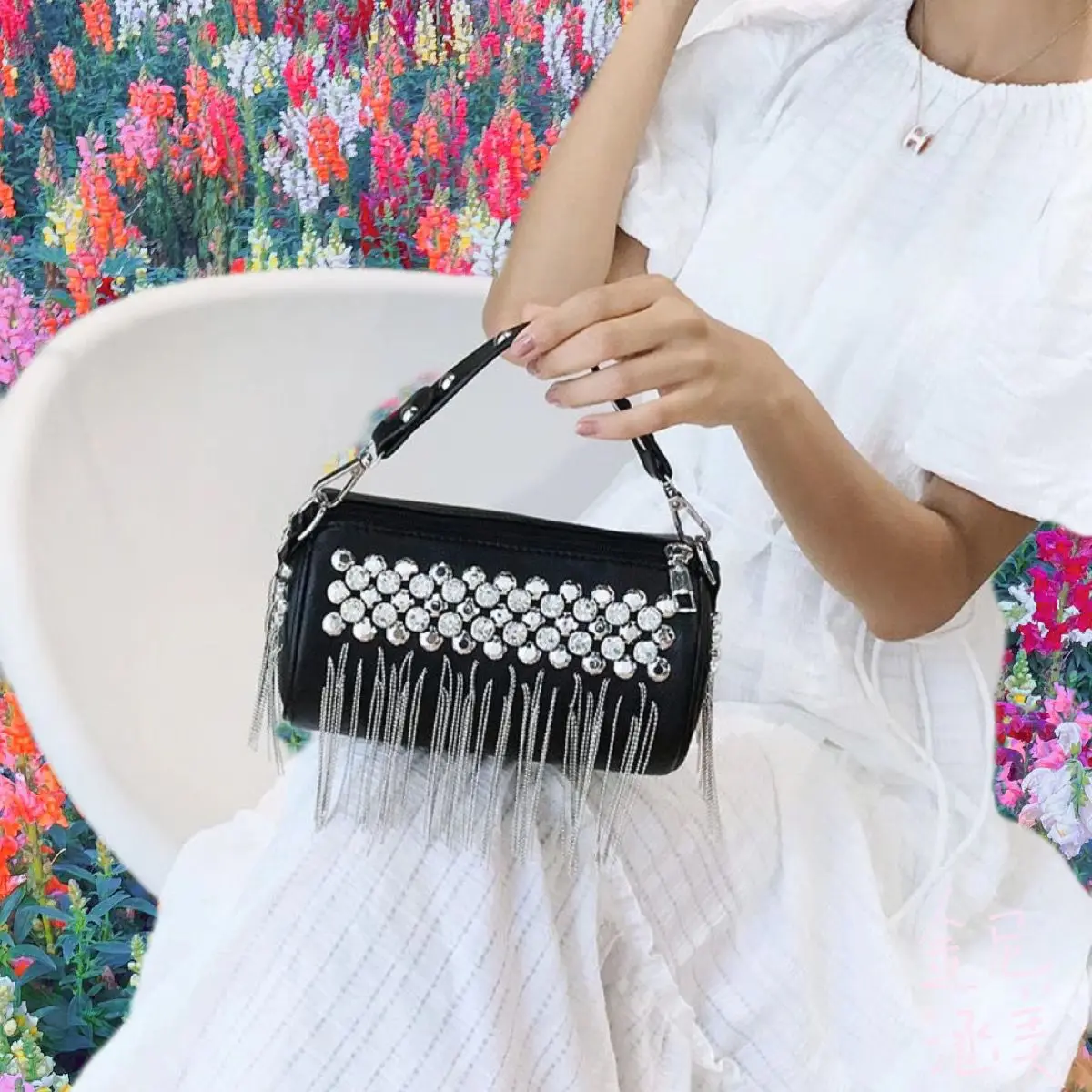 2026 Fashion Mini Tassel Rivet Handbag Shoulder Bags For Women Crossbody Bag Female Travel Handbags Summer Phone Bag Bucket Bag - view 5