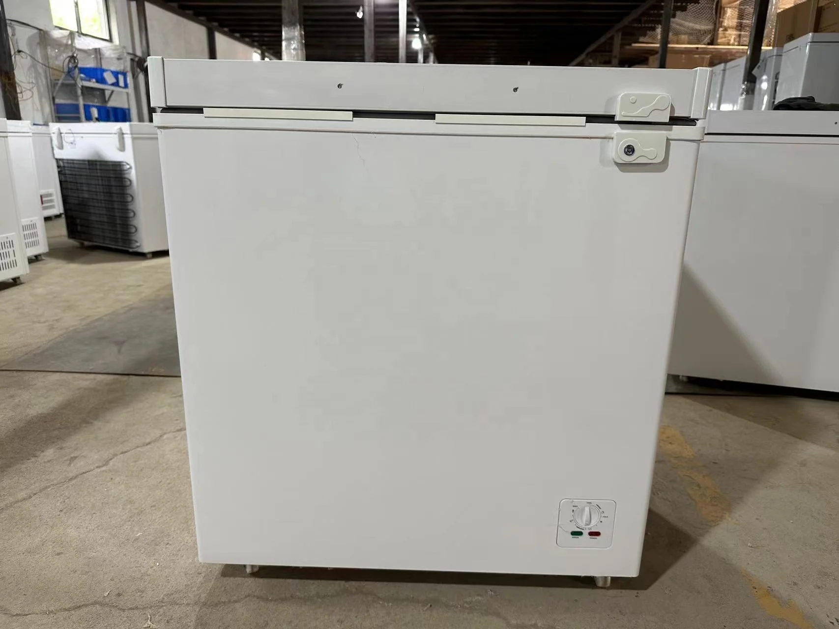 Paygo  Freezer 158L12V AC/DC Freezer Single Door Mechanical Compressor Ice Cream Solar Panel Direct Drive Deep Chest Freezers