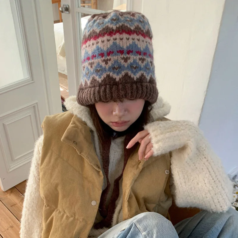 

New And Unique Autumn And Winter Plaid Retro Strap Wool Hat INS Warm Ladies Ethnic Style Street All-match Fashion Bag Hat