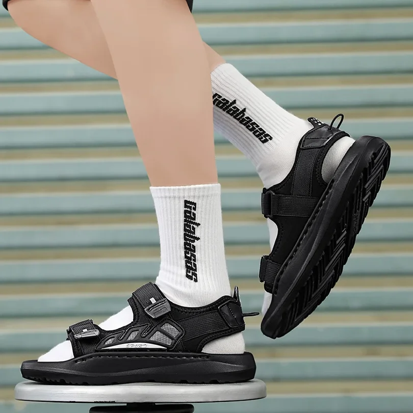 

Лето 2022, мужские легкие тапочки из ЭВА, противоскользящие шлепанцы на толстой подошве, домашние и уличные пляжные сандалии, повседневная удобная обувь