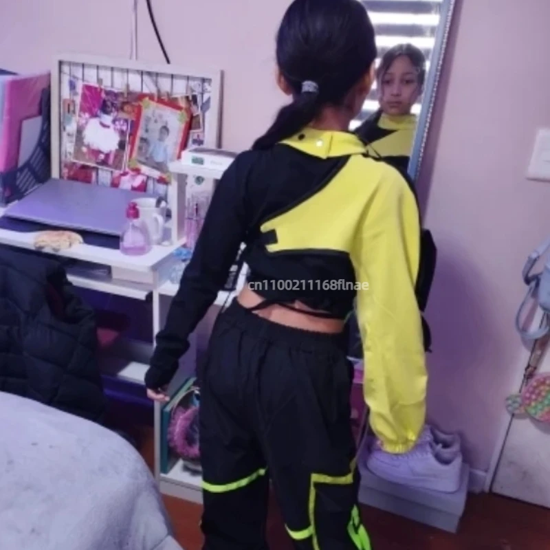 Set da ballo di strada per ragazze, costume da ballo jazz, sfilata di sfilate casual hip-hop per bambini, costume da spettacolo di tendenza con ombelico esposto