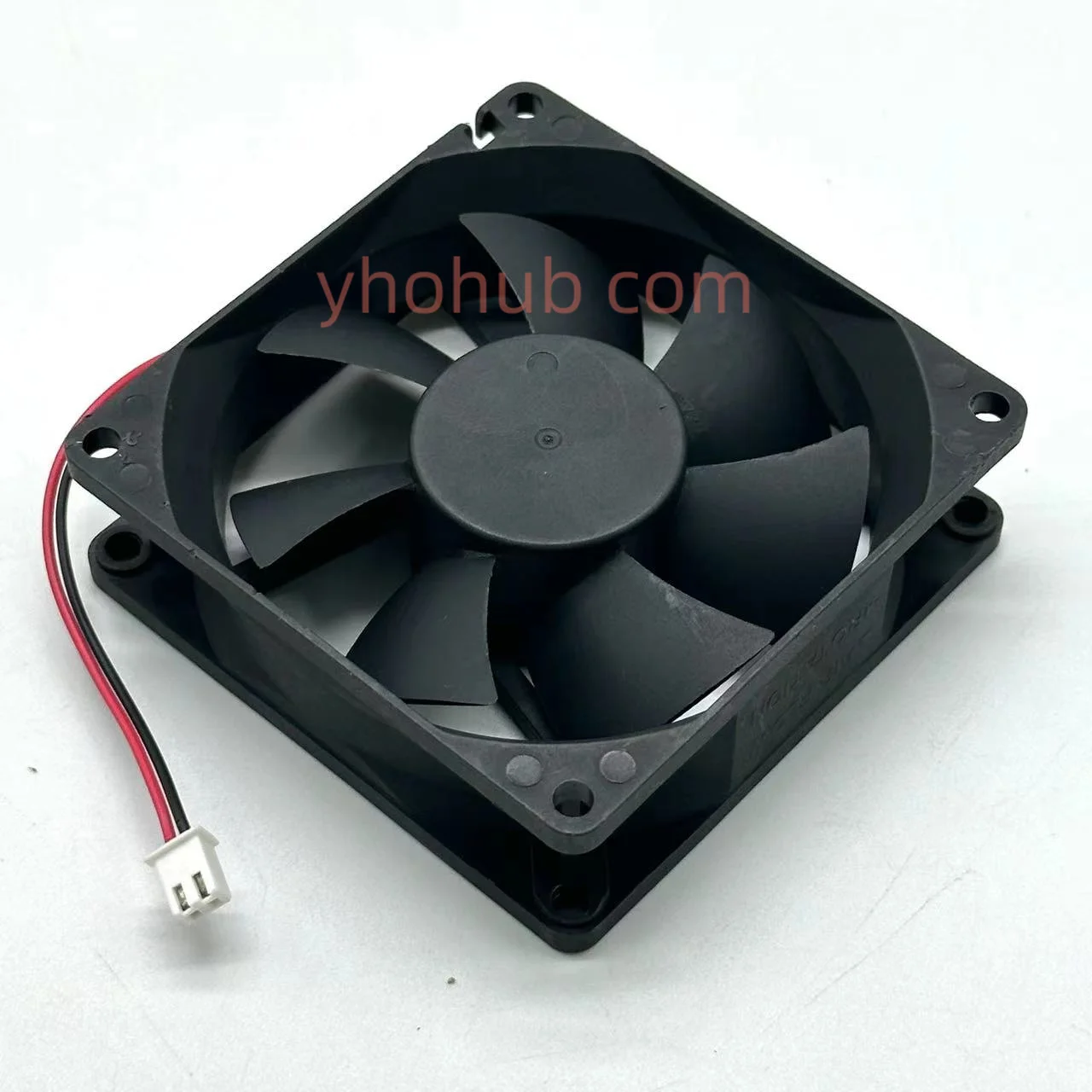 Jamicon JF0825B1UR-R DC 12V 0.37A 80x80x25mm 2-Wire Server Cooling Fan